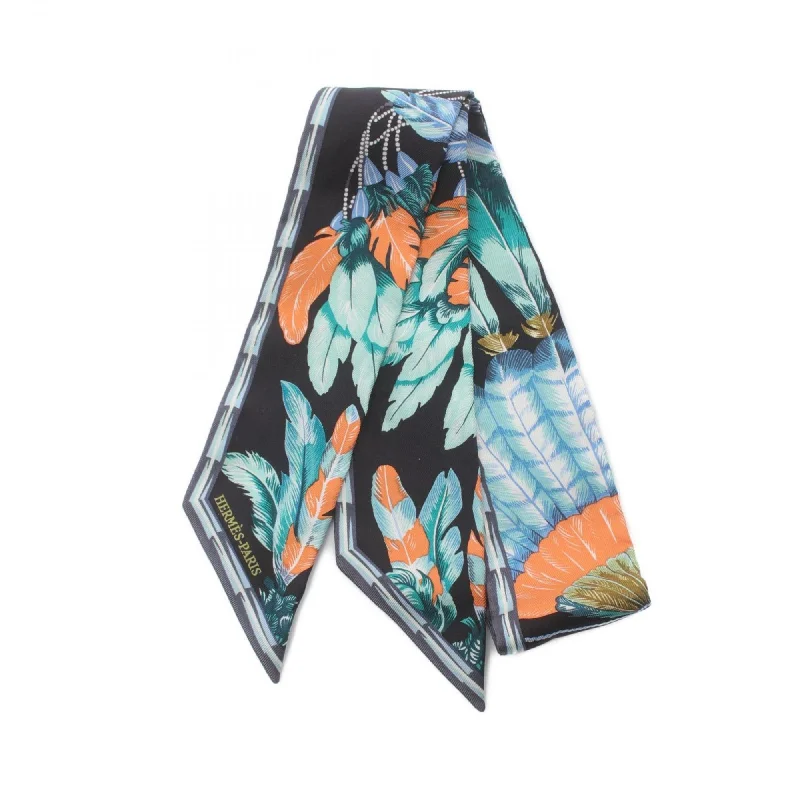 Scarves with edge trims -Hermes   Silk Scarf (Pre-Owned)