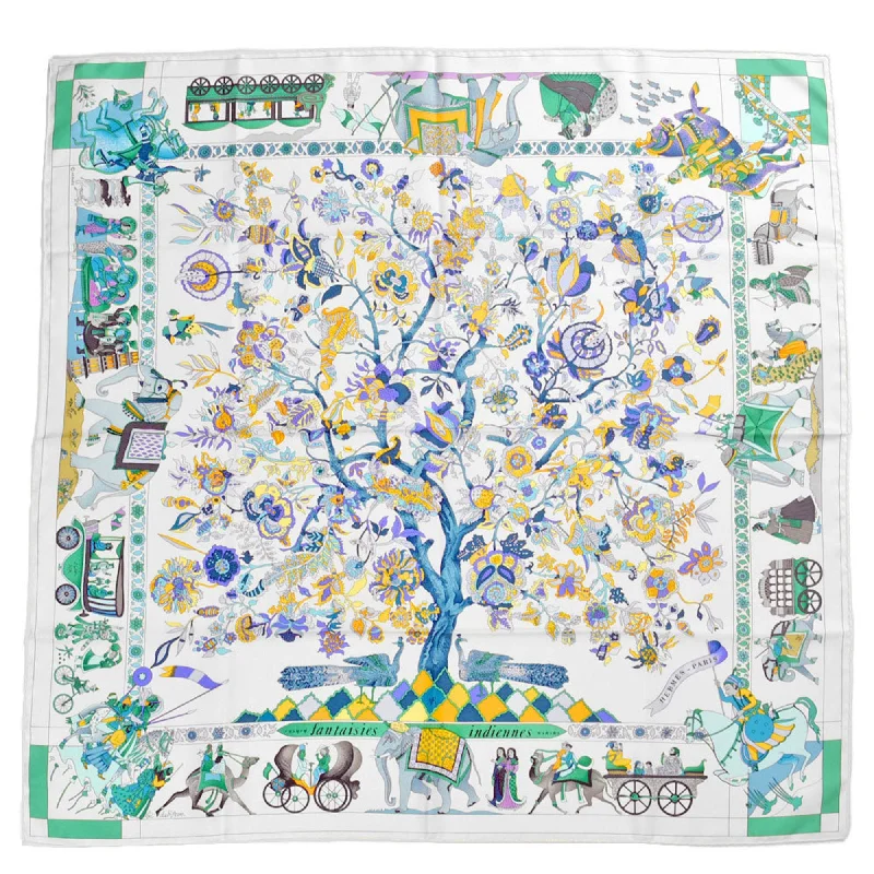 Scarves in elegant styles -Hermes  Silk Scarf (Pre-Owned)