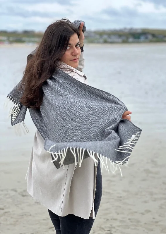 Scarves in refined styles -McNutt Cashmere Wrap | Uniform Grey