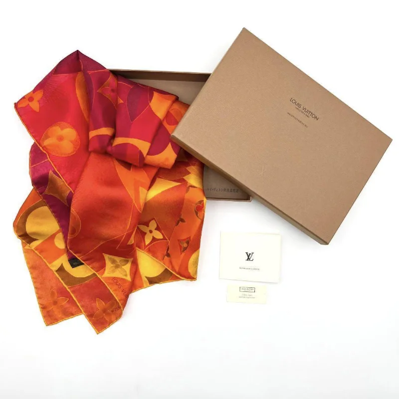 Scarves for camping trips -Louis Vuitton Silk Handkerchief (Pre-Owned)