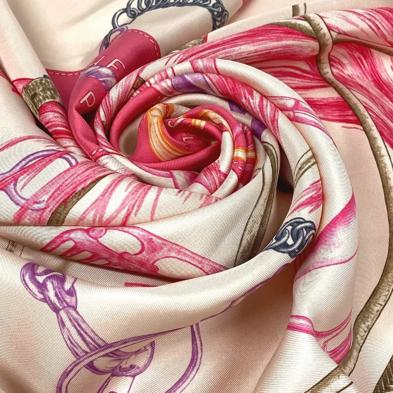 Scarves with elegant drapes -Hermes  Silk Scarf (Pre-Owned)