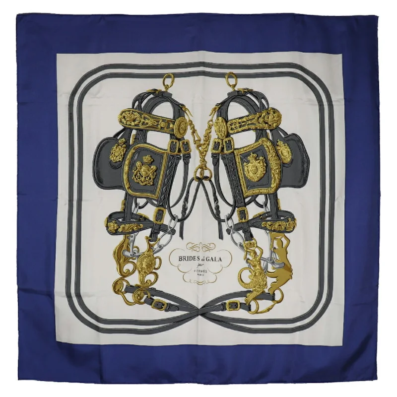 Scarves with zigzag designs -Hermes blue  Silk Scarf (Pre-Owned)