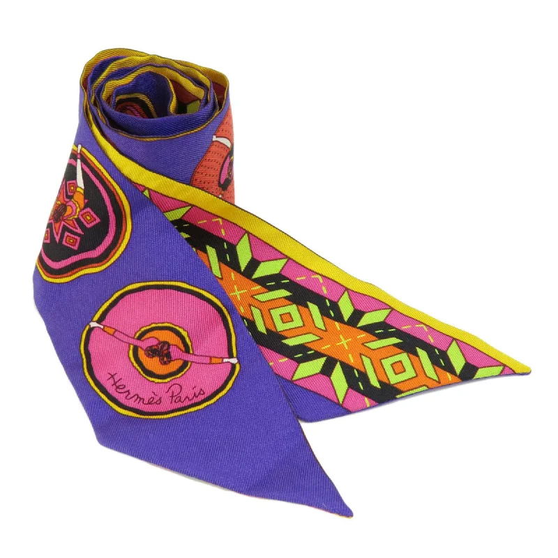 Scarves in soft textures -Hermes  Silk Scarf (Pre-Owned)