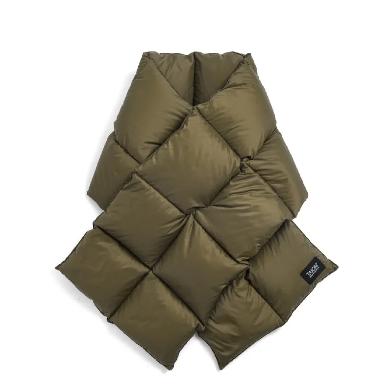 Scarves in lightweight cotton -Taion Reversible Mountain Down Volume Muffler Olive