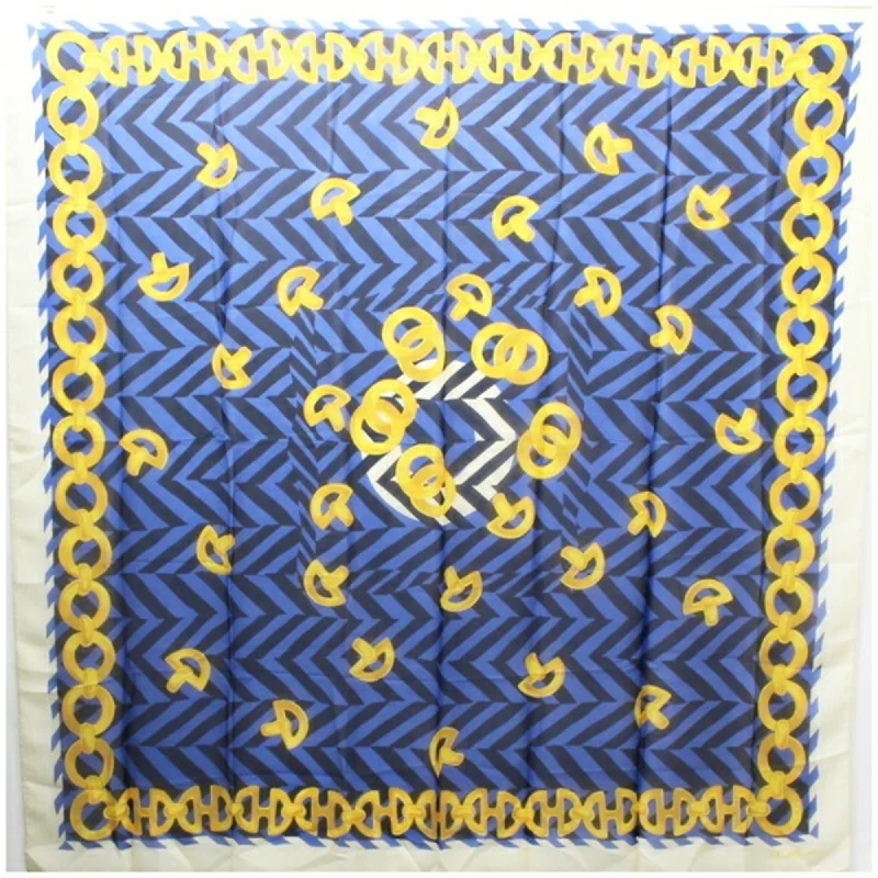 Scarves with fine patterns -Celine   Silk Scarf (Pre-Owned)