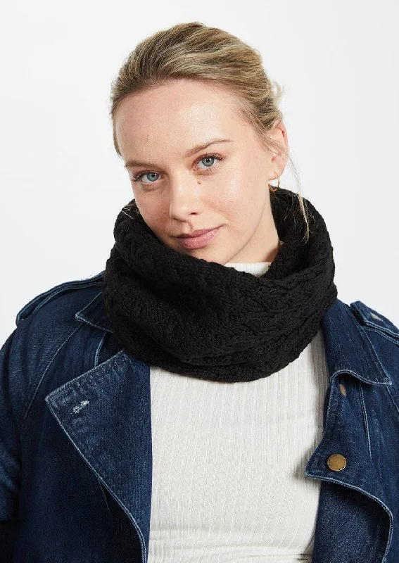 Scarves for travel must-haves -Aran Infinity Cable Scarf | Black