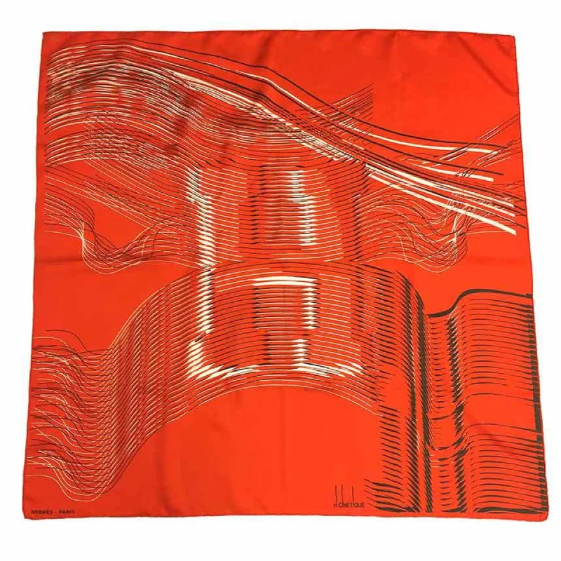 Scarves in classic wool -Hermes  Silk Scarf (Pre-Owned)