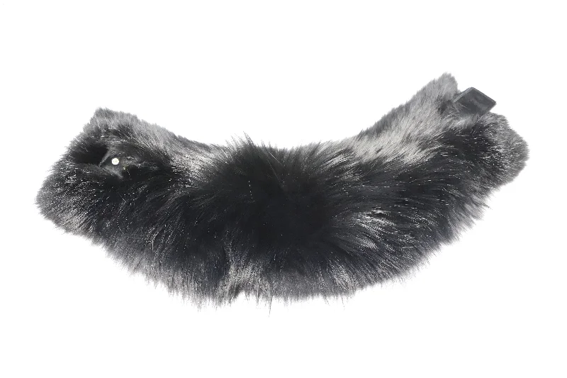 Scarves for stylish teens -Gucci Scarf in Black Fox Fur