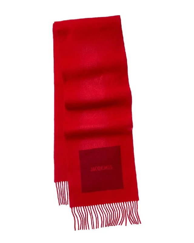 Scarves with subtle elegance -Jacquemus The Rond Carre Wool Scarf