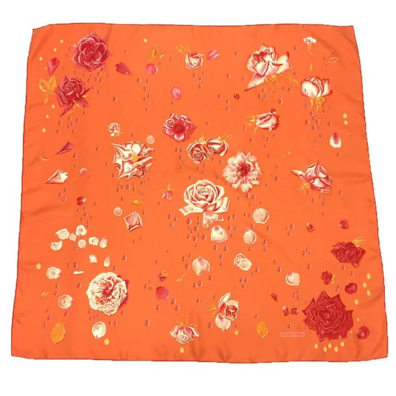 Scarves in soft wool -Hermes  Silk Scarf (Pre-Owned)