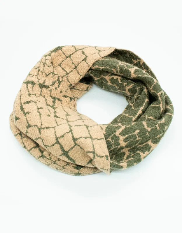 Scarves with jungle patterns -NECK WARMER IN CROCCO DESIGN